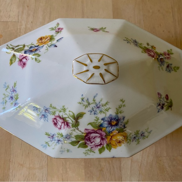 F Legrand et Cie Limoges France circa 1920 9” porcelain serving dish with lid. - Picture 10 of 11